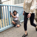 宮崎リン　「お願い、恥ずかしいしバレちゃうから…」激ヤバ・ビッグバンローターをマ○コに入れて街中で潮吹きアクメデート！