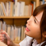 坂道みる　「やっぱ凄く大きい…」クラス1の美少女が僕のデカチンに興味深々！彼女が満足するまで射精しても騎乗位で犯される！