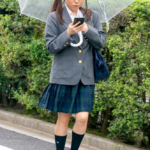 突然、襲われた女子高生。力づくで無理やり挿入！強振動チ○ポをねじ込まれ豹変！ 膣内で暴れまくる快感で…止まらない痙攣！