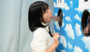 彼女さんはズラリと並ぶチ○ポの中から愛する彼氏のチ○ポを当てられるか？外しちゃったら彼氏の目の前で生挿入セックス！