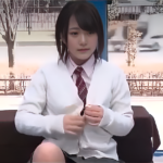 素人美少女女子校生がウブな身体を弄られ絶頂！発育途上の美乳を揉みしだかれて激しく膣奥まで拘束ピストン！そのまま絶頂！