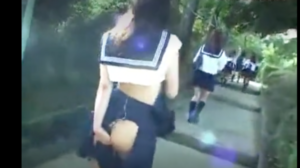 【集団レイプ】狙われた獲物の目印は切り裂かれた洋服…通学中のバスの車内で極悪非道なレイパーたちに侵されてしまった少女たち