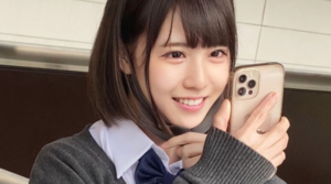 【昏睡レイプ】電車内でマーキングしたJKの部屋に侵入してやりたい放題♡薬を嗅がせてぐっすり寝ているからぶっかけてやった！